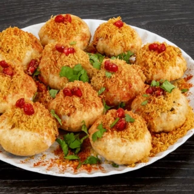 Dahi Sev Poori Chaat.